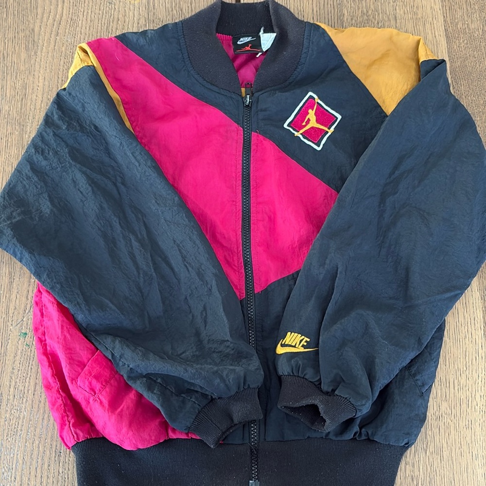 Nike kids vintage jacket size 10-12 medium